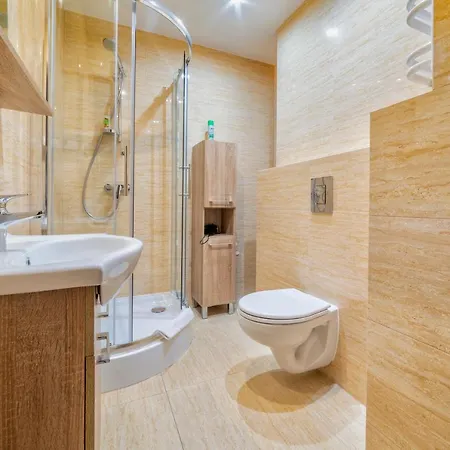 Alicja * Дзержонюв