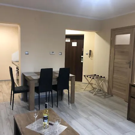 Alicja * Дзержонюв