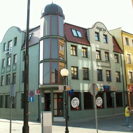 Alicja * Дзержонюв