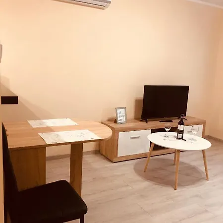 Alicja Апартаменты Дзержонюв